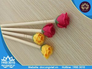 Đũa hoa cúng đầy tháng